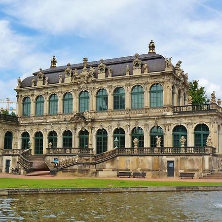 Grosses Apartment Im Zentrum Von Dresden, 2 Schlafzimmer, 2 Baeder, Balkon Exteriör bild