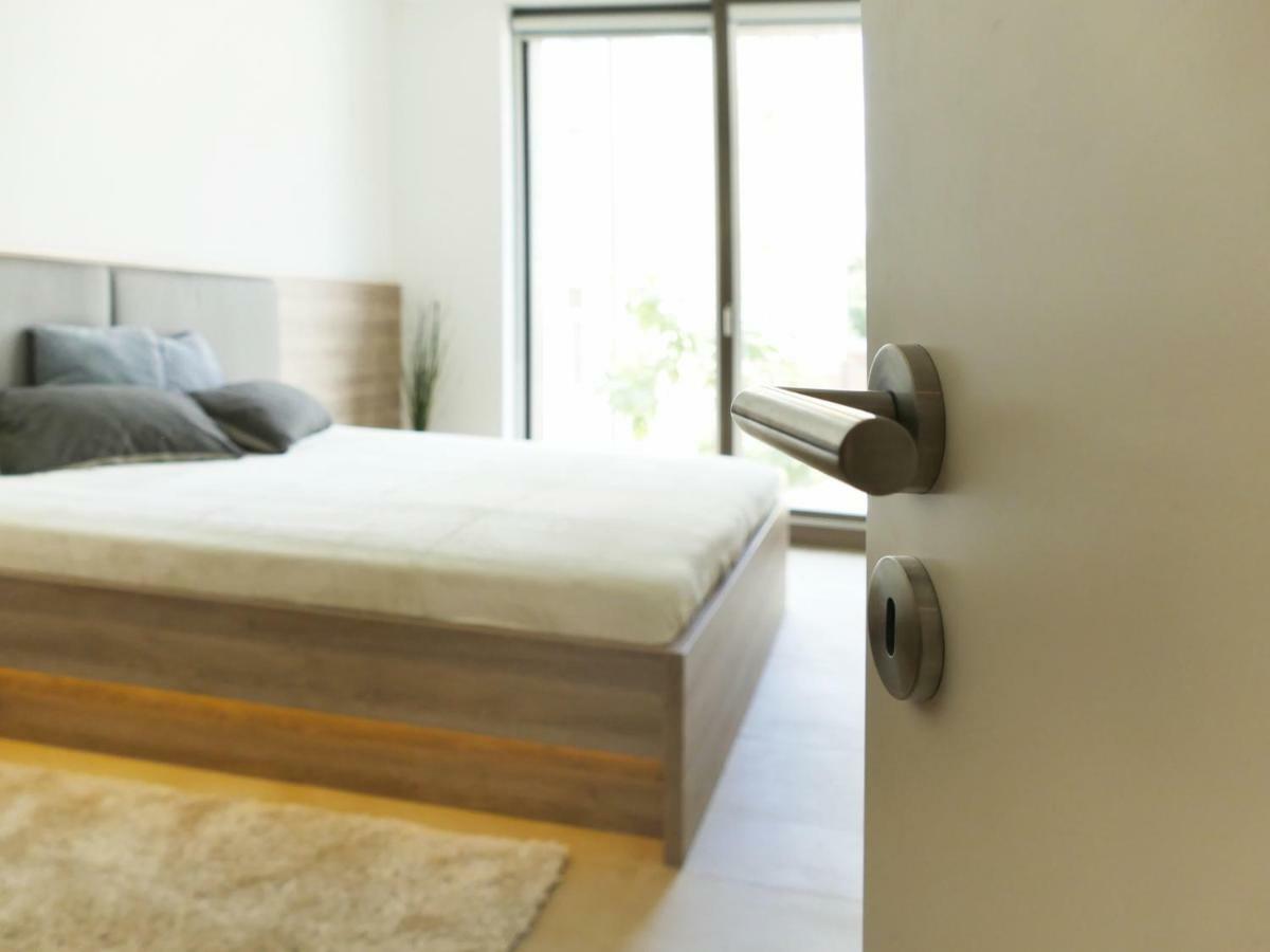 Grosses Apartment Im Zentrum Von Dresden, 2 Schlafzimmer, 2 Baeder, Balkon Exteriör bild